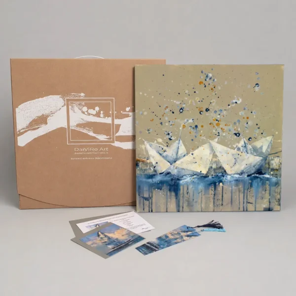 „Kelionė kartu“ giclée reprodukcija paruošta dovanoti DaiViRo Art dėžutėje Reprodukcija šalia dovanų dėžutės su sertifikatu ir skirtukais